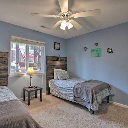 The Lake Escape With Balcony And Pool Access! Camdenton Εξωτερικό φωτογραφία
