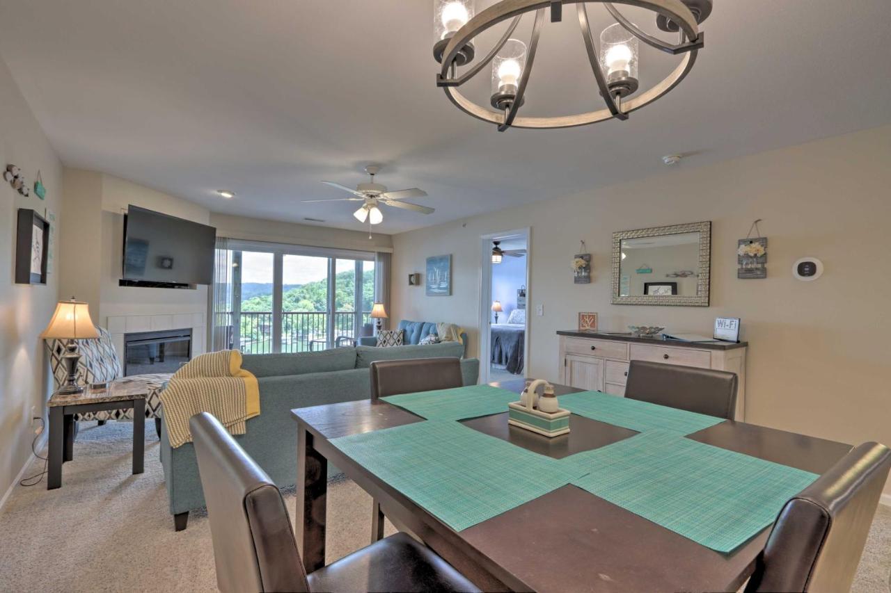 The Lake Escape With Balcony And Pool Access! Camdenton Εξωτερικό φωτογραφία